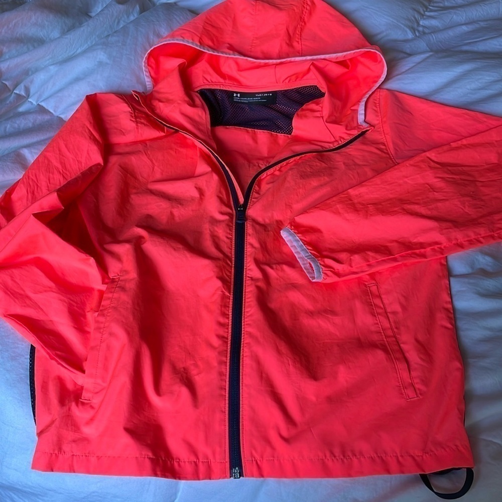 Youth UnderArmour Windbreaker Running Hooded Jacket/Backpack SizeYL Orange/Black